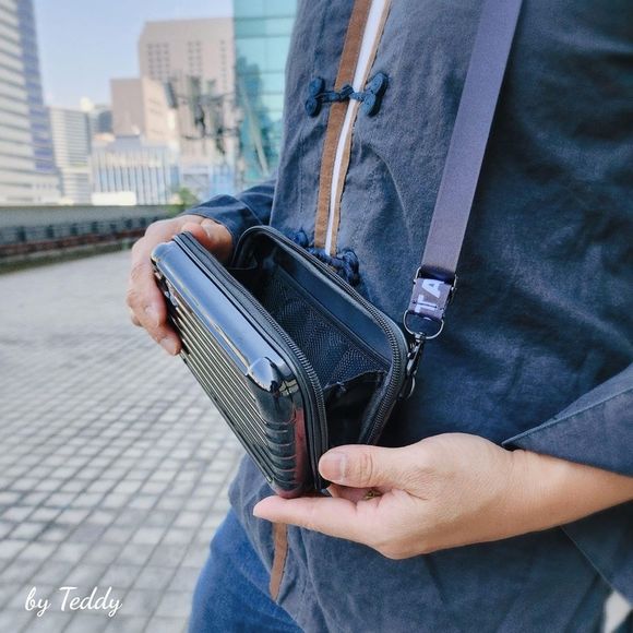 Starbucks 2023 small Black travel Case Adjustable Shoulder Strap & Wrist Strap - Picture 4 of 4